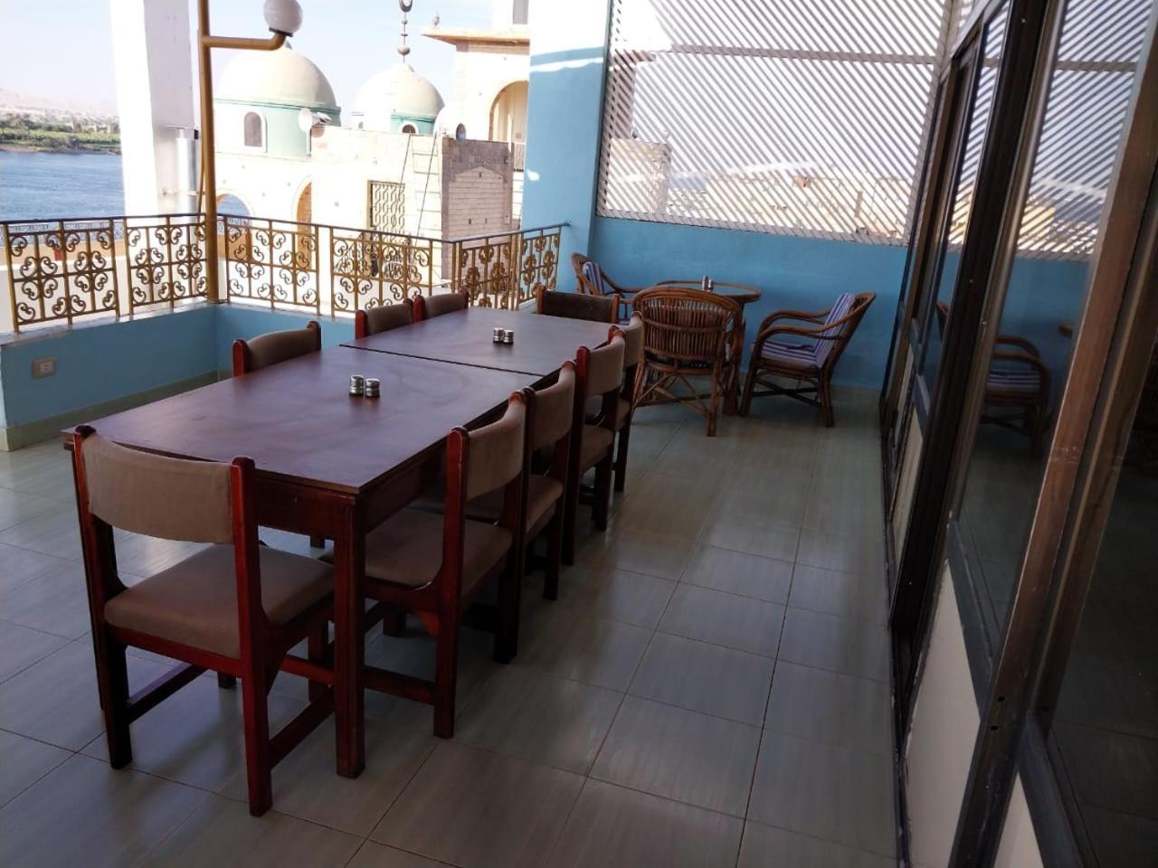 Merry Land Hotel & Roof Top Nile Restaurant Luxor Exteriér fotografie