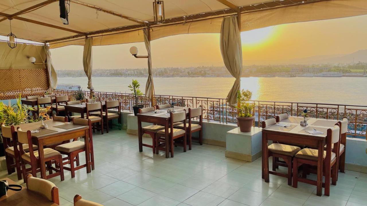 Merry Land Hotel & Roof Top Nile Restaurant Luxor Exteriér fotografie