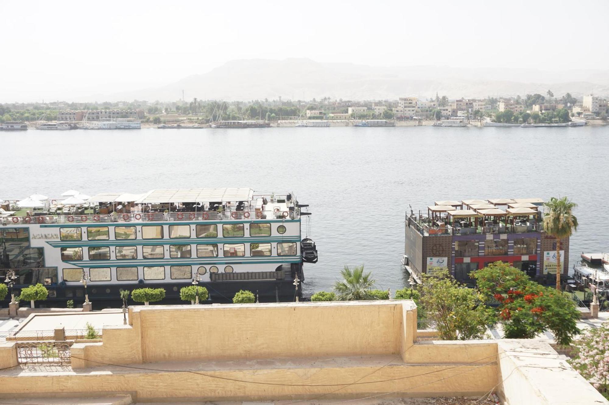 Merry Land Hotel & Roof Top Nile Restaurant Luxor Exteriér fotografie